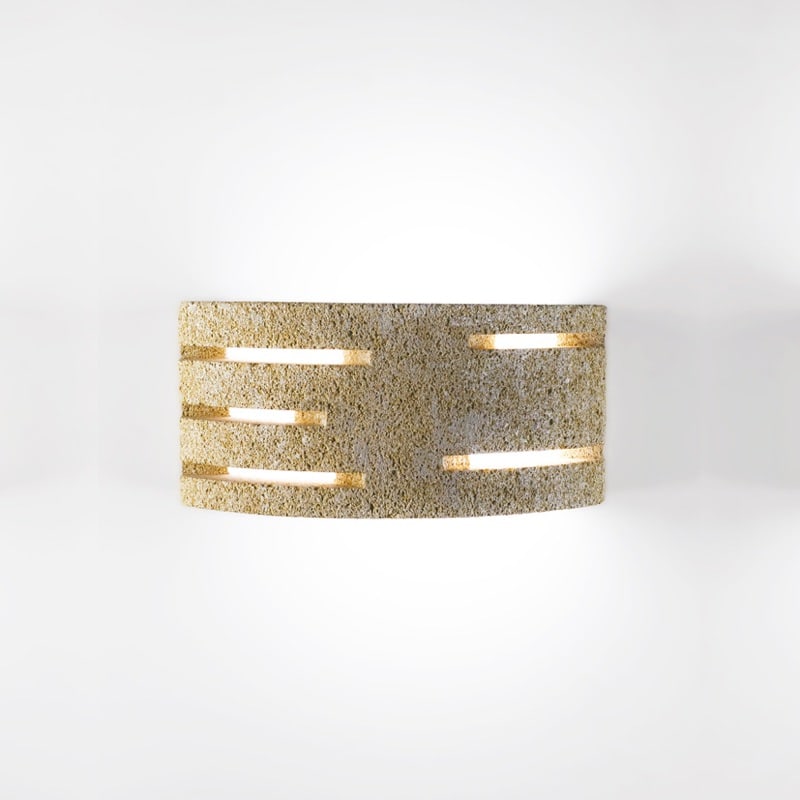 Applique Tagli Esterno in pietra Carparo