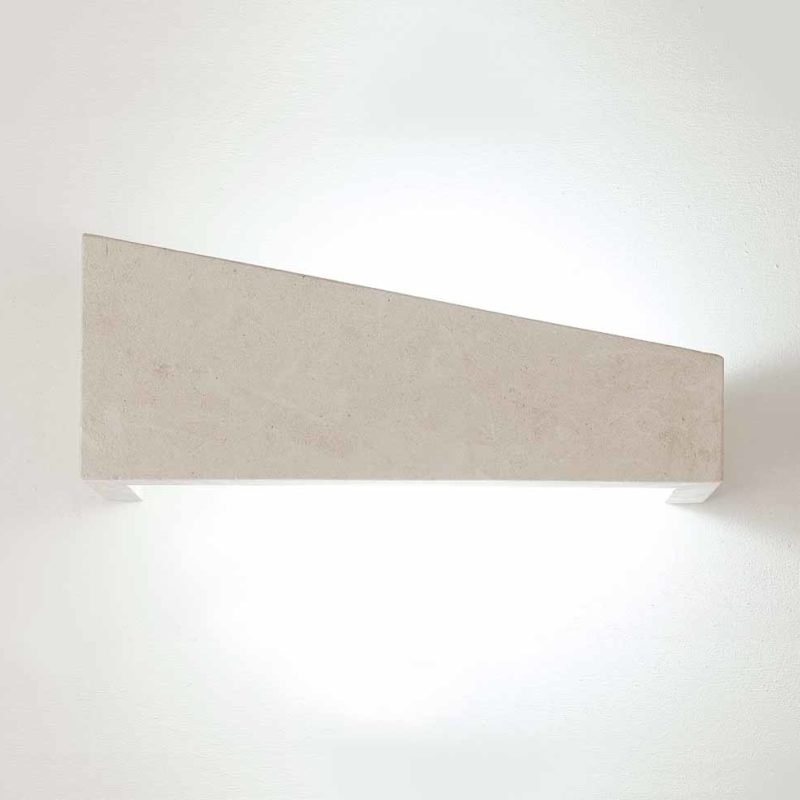 Applique Diagonal con taglio diagonale in pietra leccese