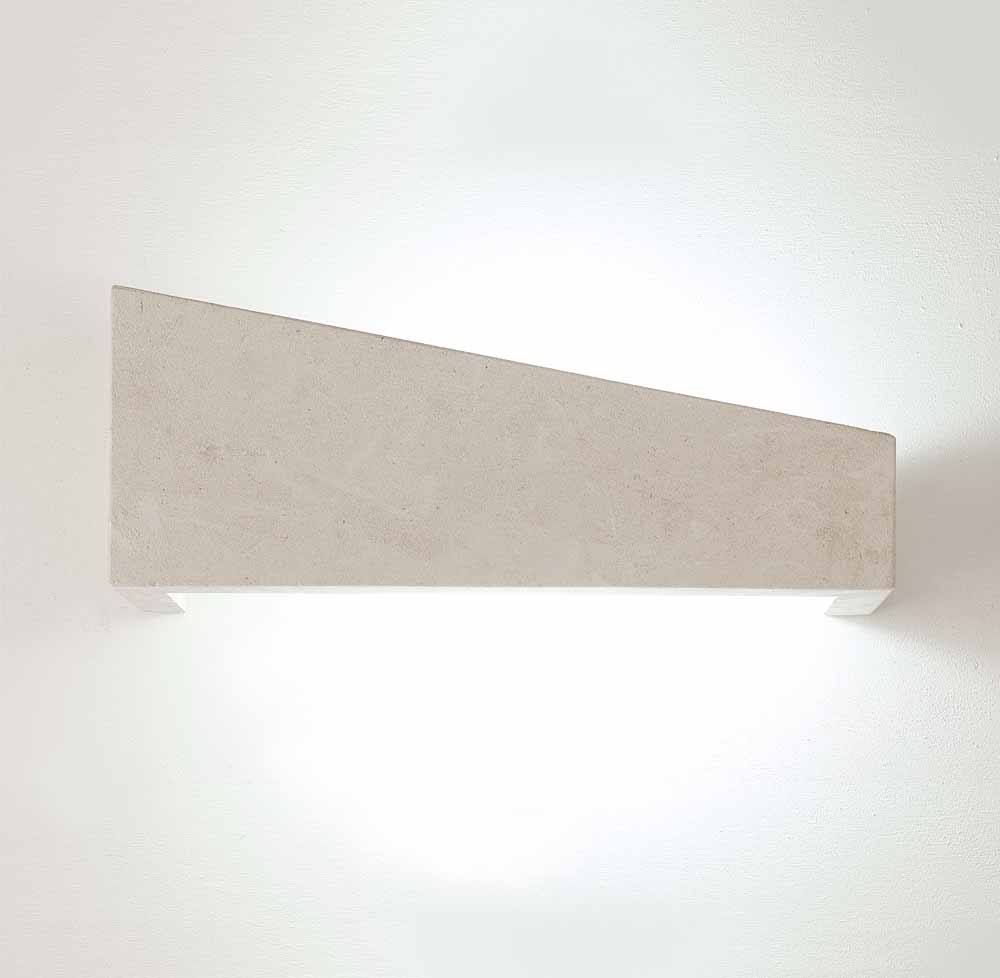 Applique Diagonal con taglio diagonale in pietra leccese