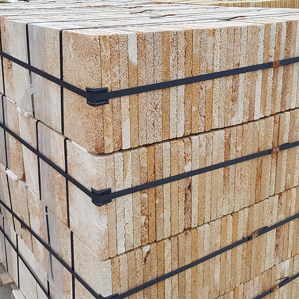 Rivestimento in carparo rosso