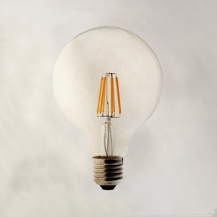 Dimmable midsized globe led light bulb E27 5W