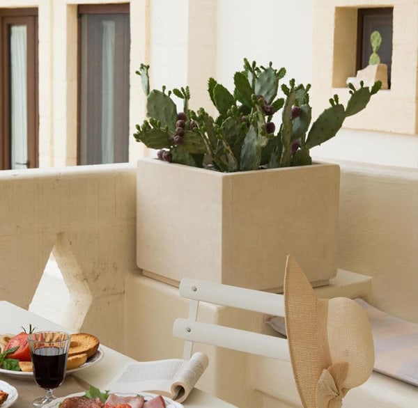 Vaso fioriera pietra leccese Fore - immagine 4